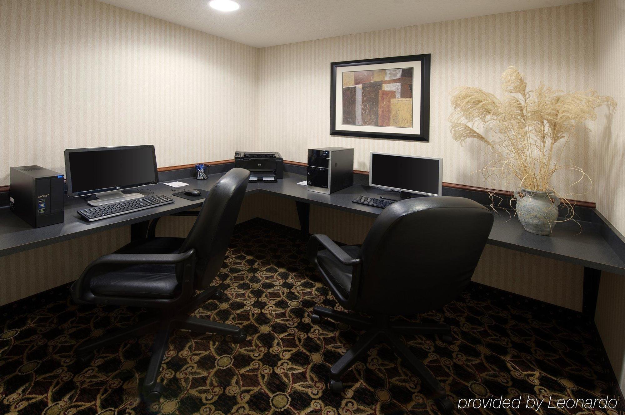 Holiday Inn Express Hotel & Suites Clearfield By Ihg Exterior photo